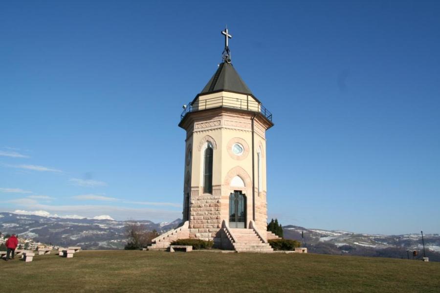 Cerro Veronese - La Cappellina del Monte Croce - Cerro Veronese - The Chapel of the Monte Croce